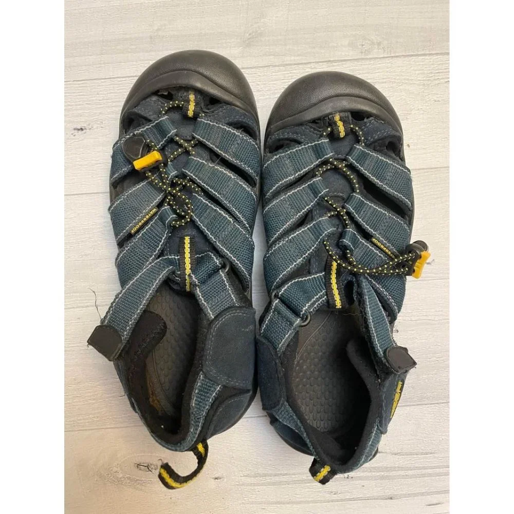 Keen kids navy